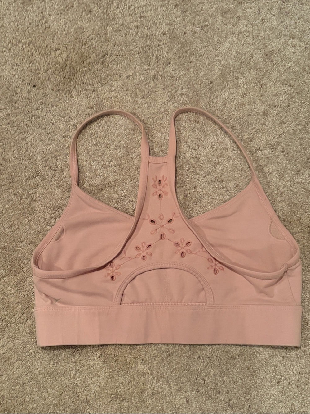 Old Navy Active Eyelet Sports Bra